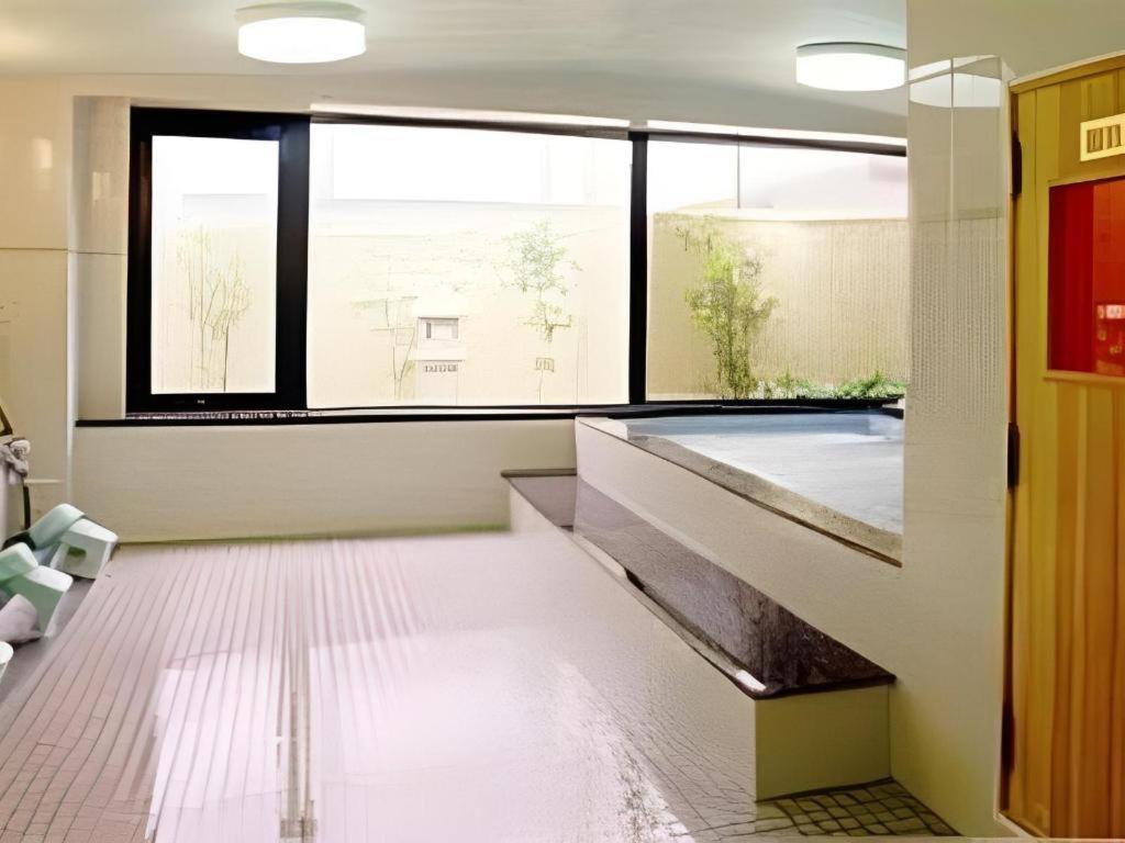 Hotel Yutaka Wing Izumisano Buitenkant foto