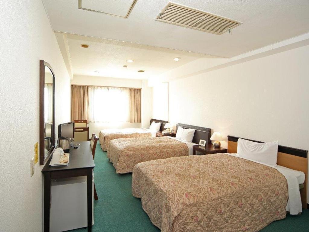Hotel Yutaka Wing Izumisano Buitenkant foto